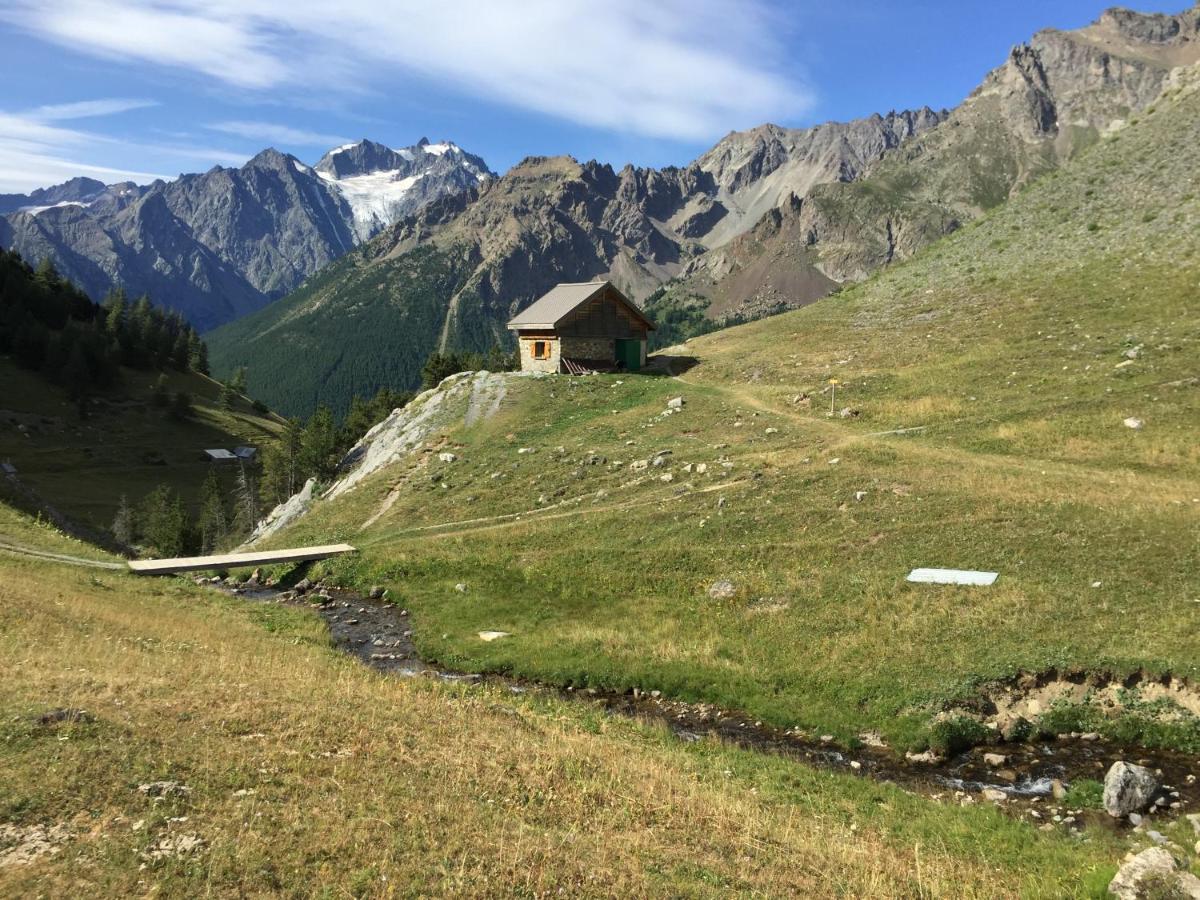 Le Repaire Du Vieux Cerf Appartement Le Monêtier-les-Bains Buitenkant foto